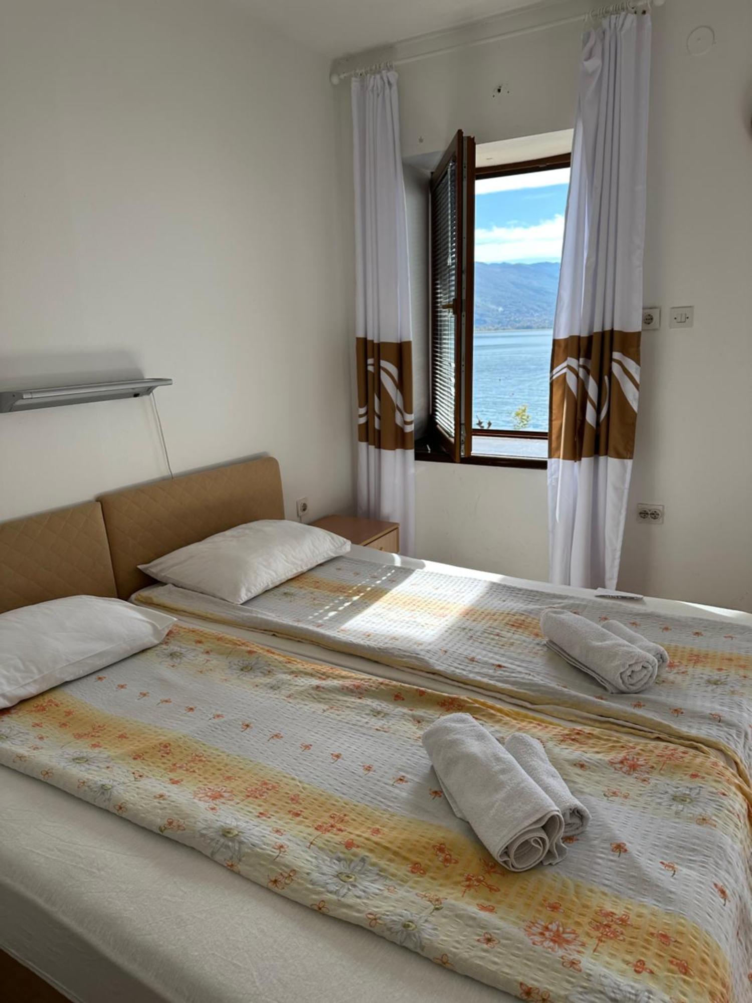 Savin Apartment โอครีด ภายนอก รูปภาพ