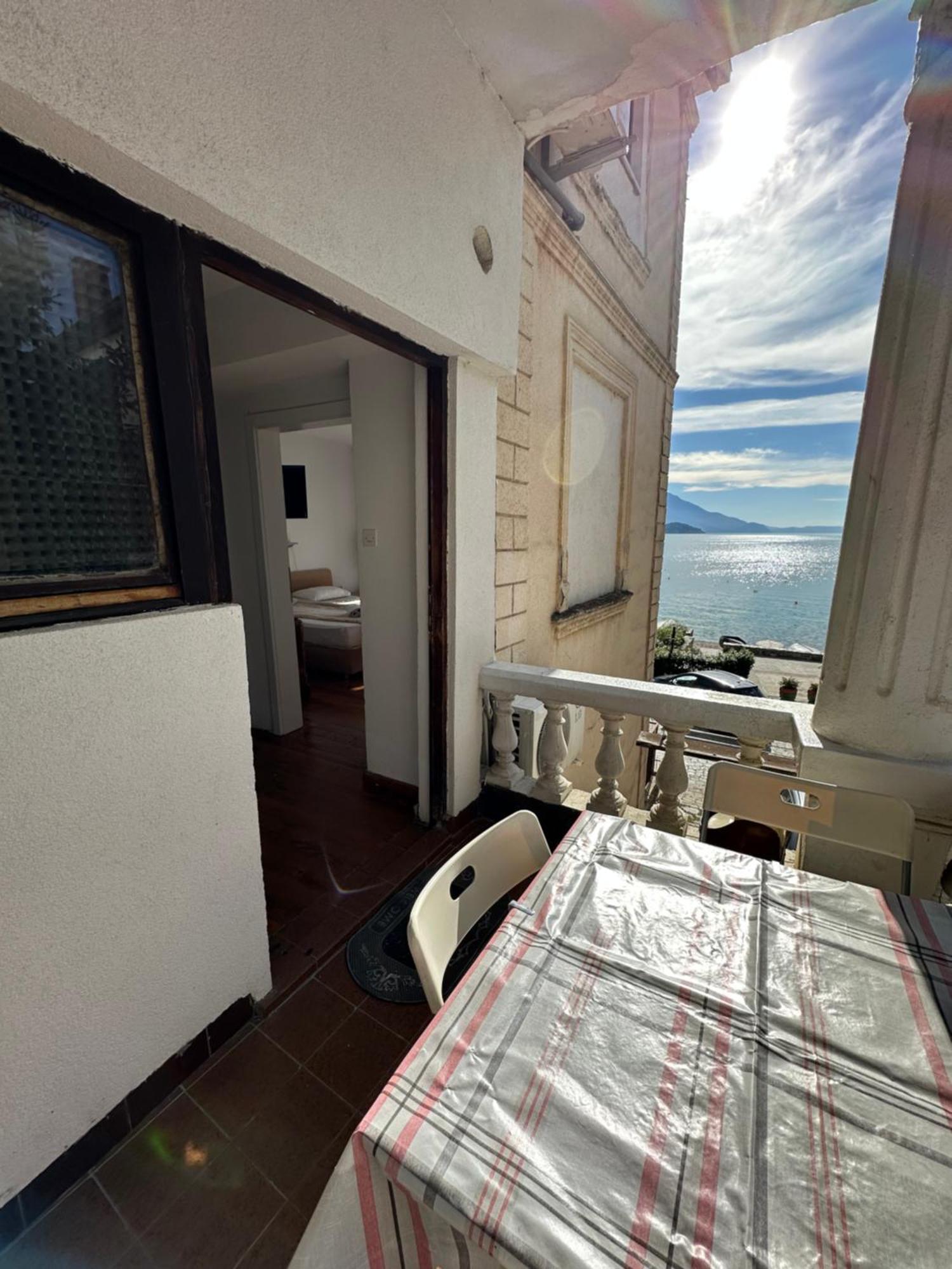 Savin Apartment โอครีด ภายนอก รูปภาพ