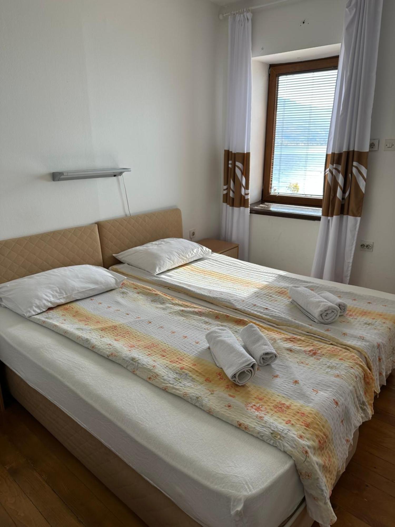 Savin Apartment โอครีด ภายนอก รูปภาพ